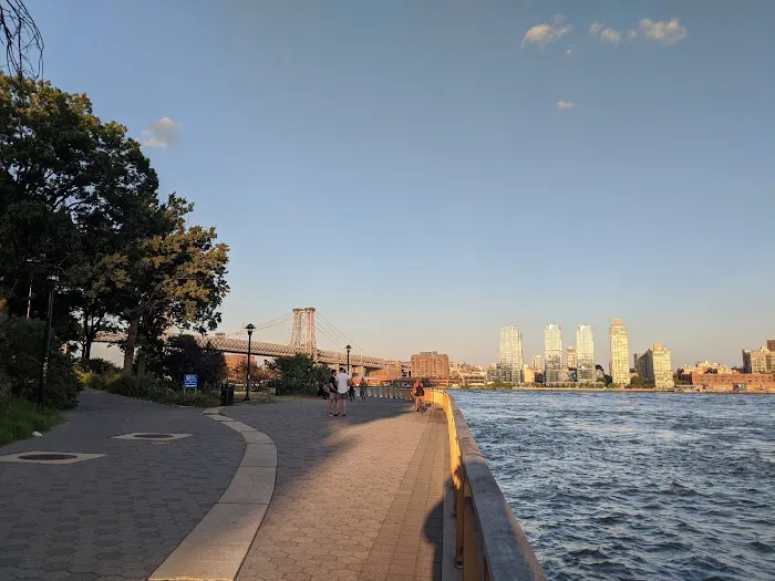 Corlears Hook Park Picture 3