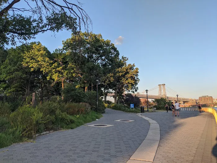 Corlears Hook Park Picture 7