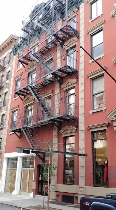 Spring Street Picture 5