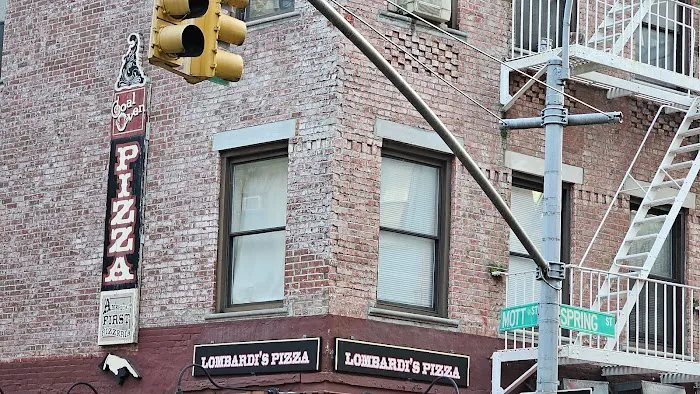Spring Street Picture 9