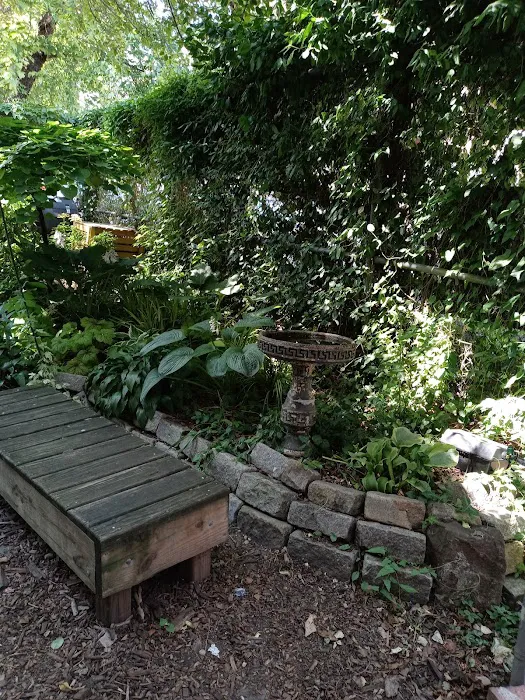 FishBridge Park Garden Picture 9