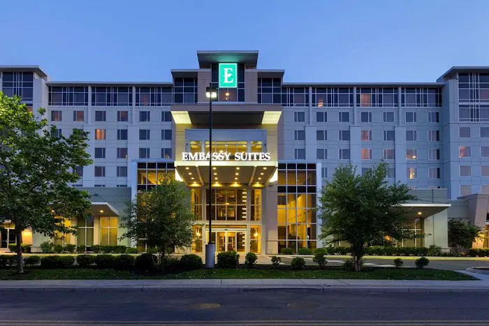 Embassy Suites by Hilton Newark Airport Picture 1