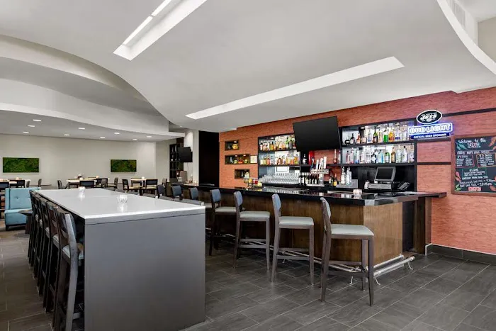 Embassy Suites by Hilton Newark Airport Picture 8