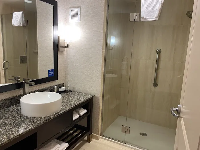 Embassy Suites by Hilton Newark Airport Picture 5