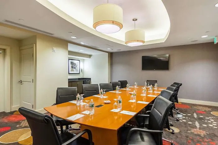 Embassy Suites by Hilton Newark Airport Picture 10