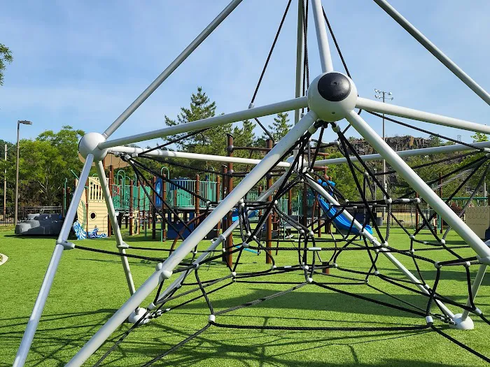 Laurel Hill Kids Park Picture 8