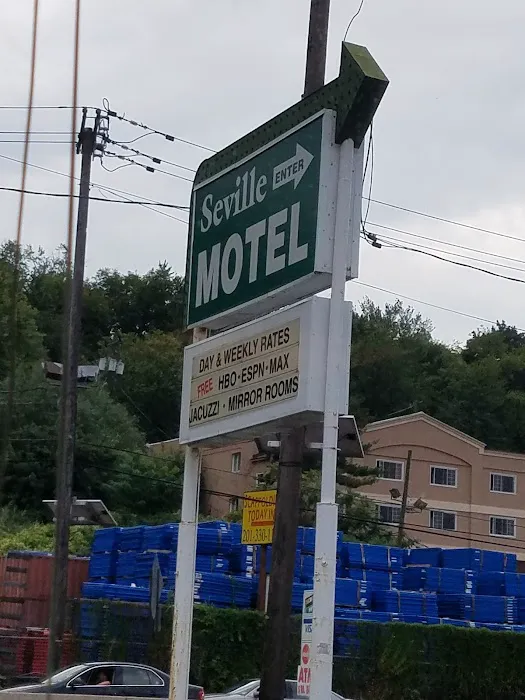 Seville Motel Picture 9