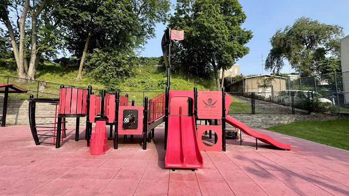 10th Street Park Picture 9