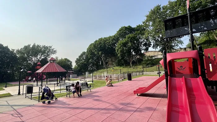10th Street Park Picture 7