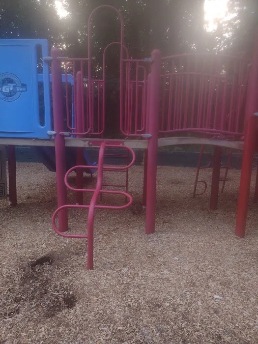 Hillside Park Picture 10