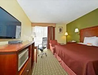 Howard Johnson by Wyndham Clifton NJ Picture 4