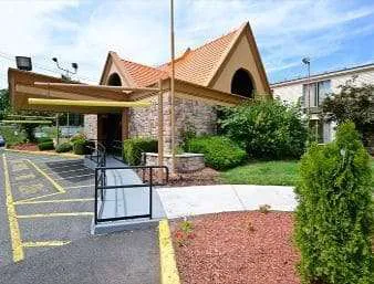 Howard Johnson by Wyndham Clifton NJ Picture 5