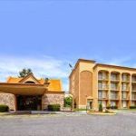 Howard Johnson by Wyndham Clifton NJ