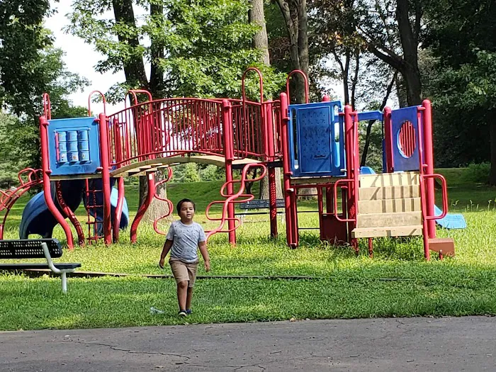 Knollcroft Park Picture 7