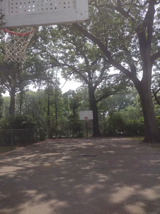Allwood Park Picture 2