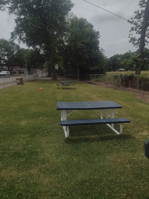 Urma Ave Park Picture 6