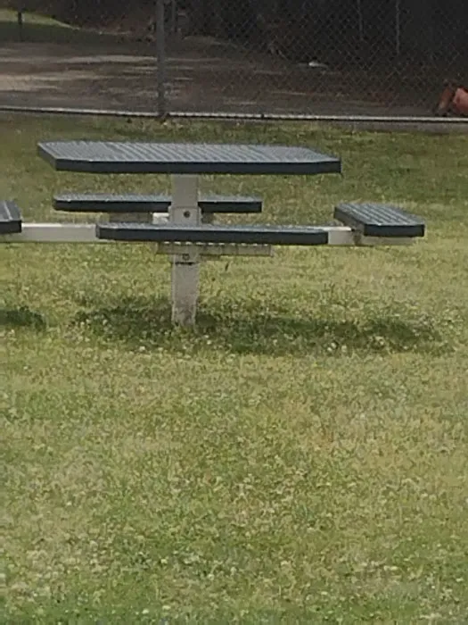 Urma Ave Park Picture 5