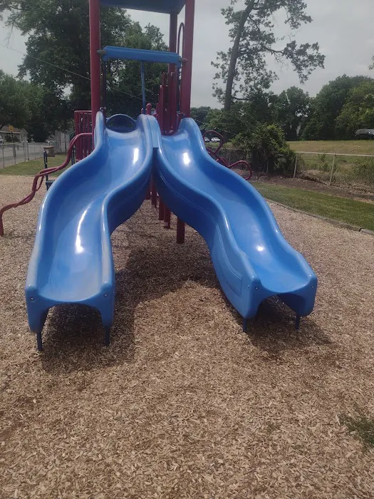 Urma Ave Park Picture 9