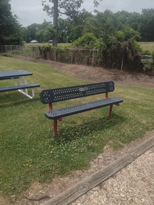 Urma Ave Park Picture 4