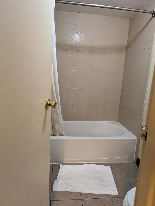 Budget Inn Picture 1