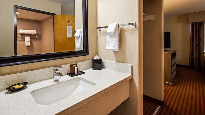 Best Western Plus Fairfield Executive Inn Picture 2