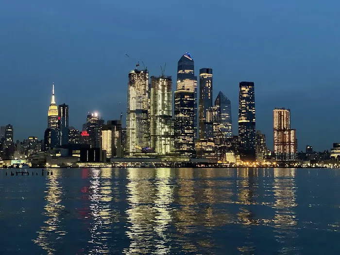 Weehawken Waterfront Pershing Circle Picture 9