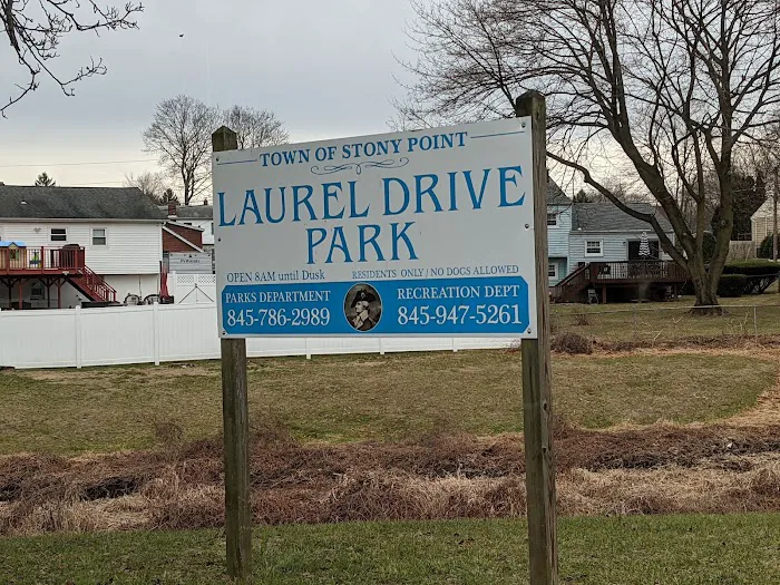 Laurel Drive Park Picture 2