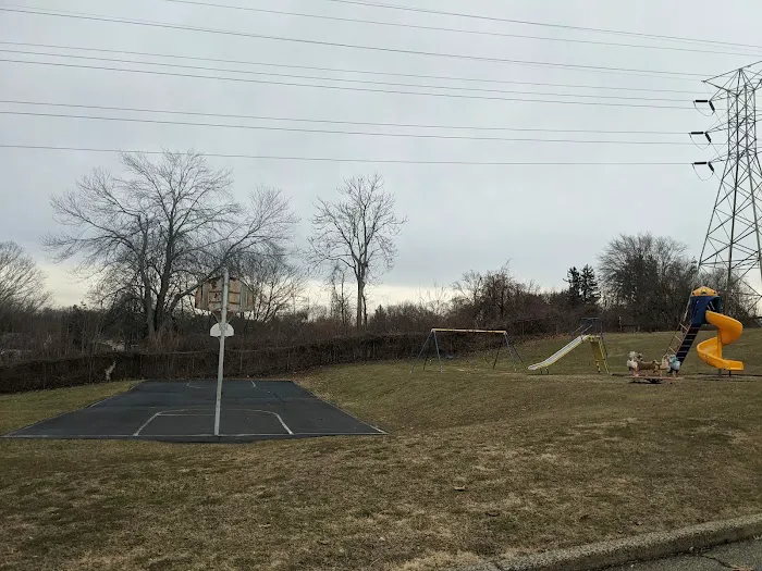 Laurel Drive Park Picture 1