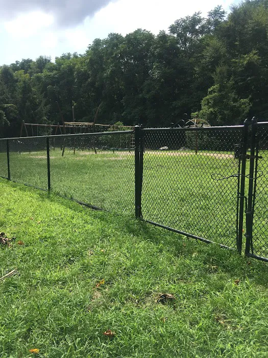 Tuxedo Dog Park Picture 9