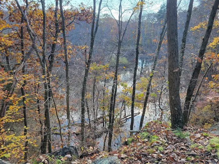 Hudson Highlands Gateway Park Overlook Pond Trailhead Picture 7