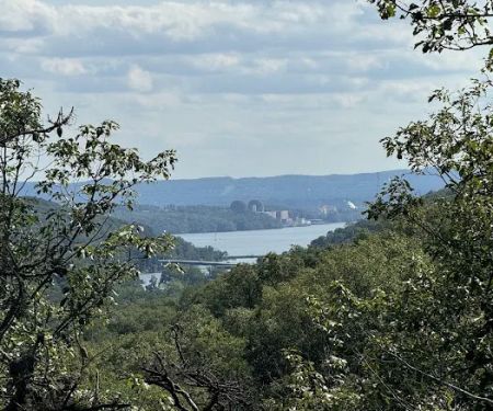 Hudson River Overlook