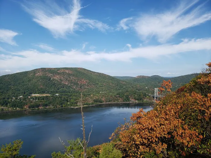 Bear Mountain Bridge Toll House Trail Head Picture 1