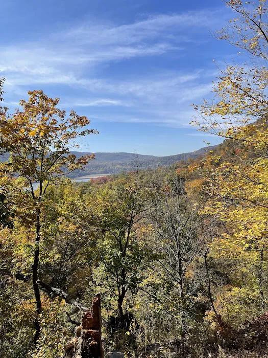 Bear Mountain Bridge Toll House Trail Head Picture 9