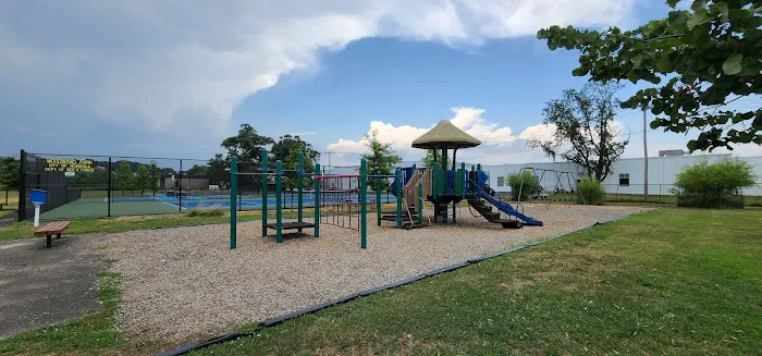 Woodward Avenue Park Picture 2