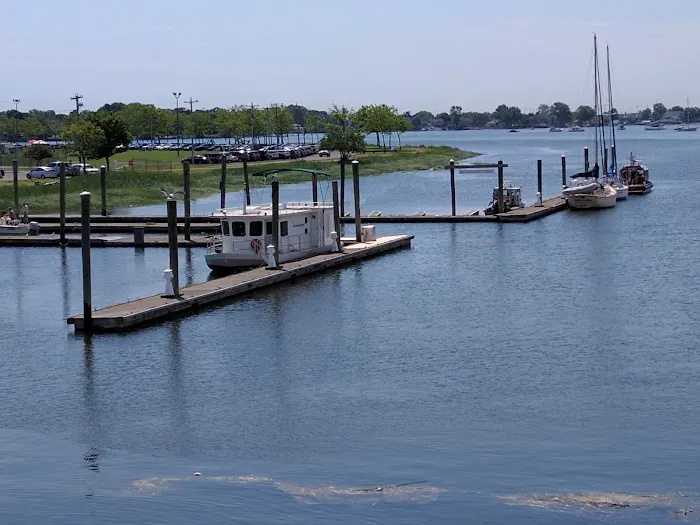 Norwalk Visitor's Docks Picture 2
