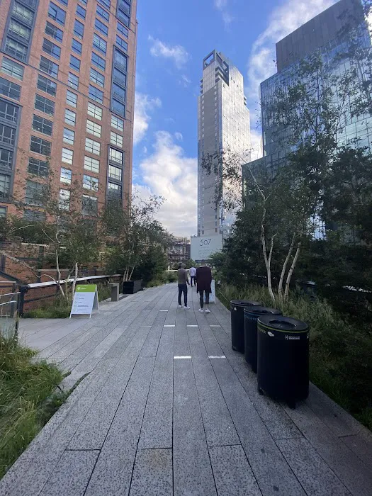 High Line Plinth Picture 4