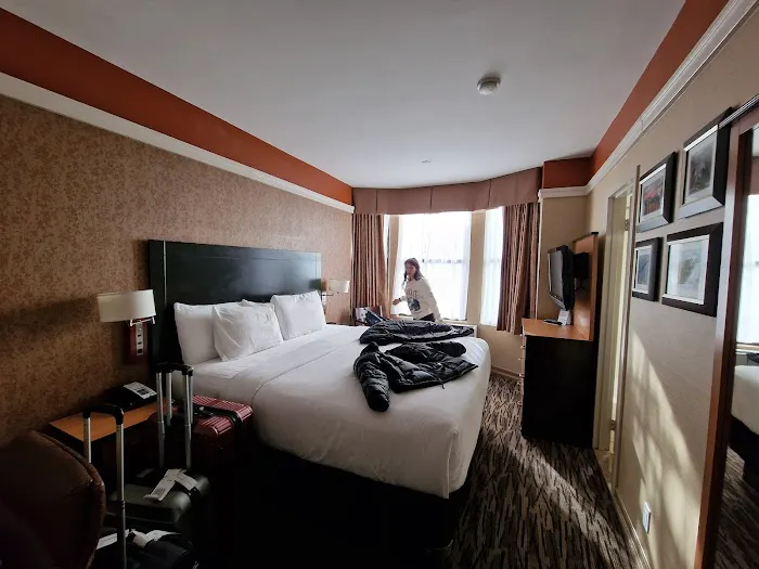 The Hotel at Fifth Avenue Picture 5