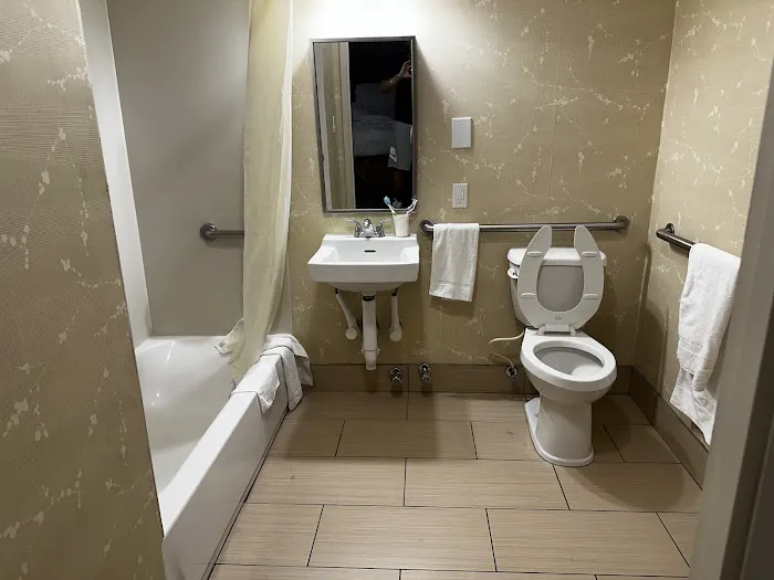 The Hotel at Fifth Avenue Picture 1