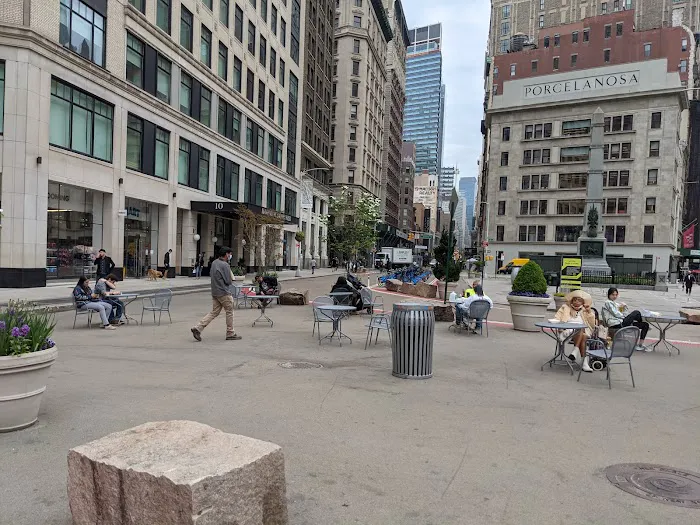 Worth Square Picture 3