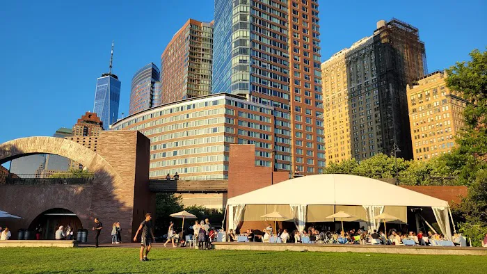 Robert F. Wagner Jr. Park Picture 6