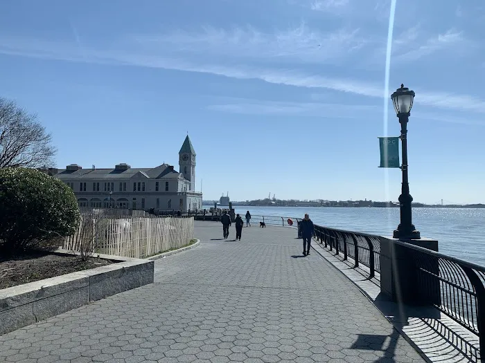 Battery Park City Esplanade Picture 5