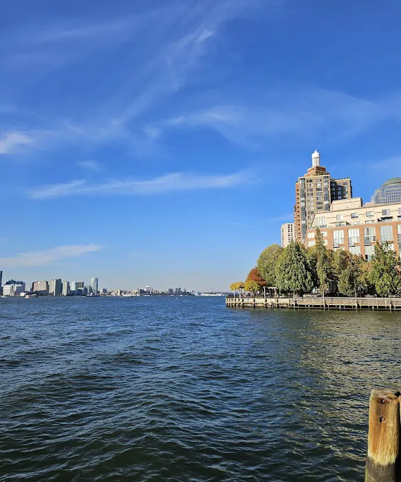 South Cove Park Picture 4