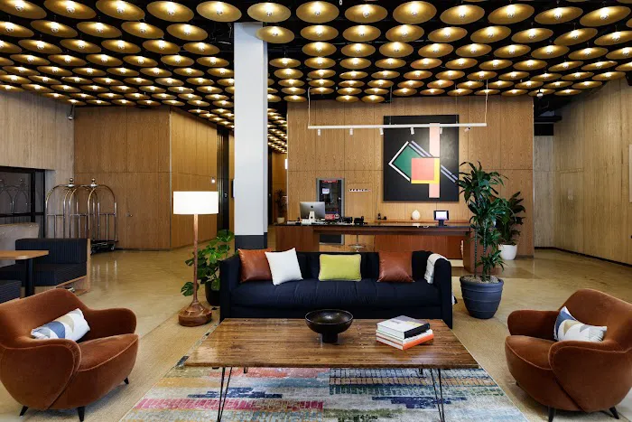 Placemakr Wall Street Picture 3