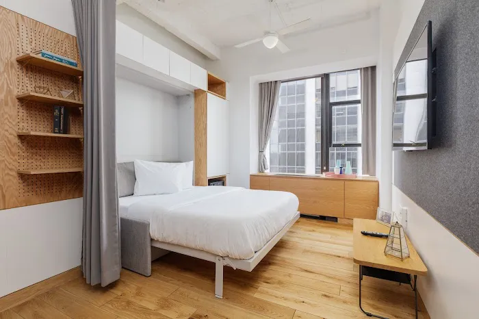 Placemakr Wall Street Picture 1