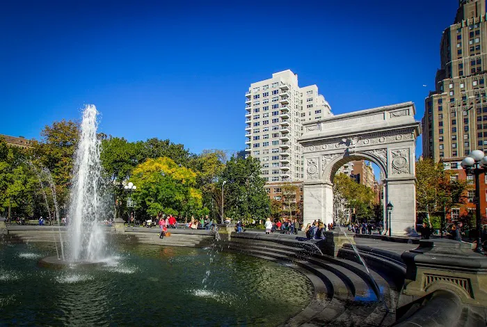 Garibaldi Plaza Picture 1