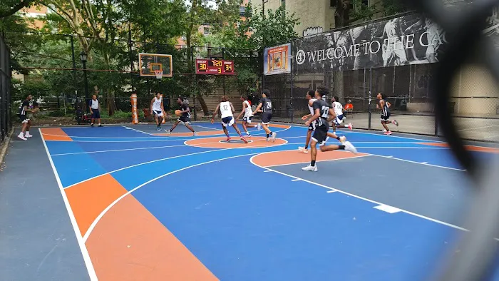 West 4th Street Courts Picture 2