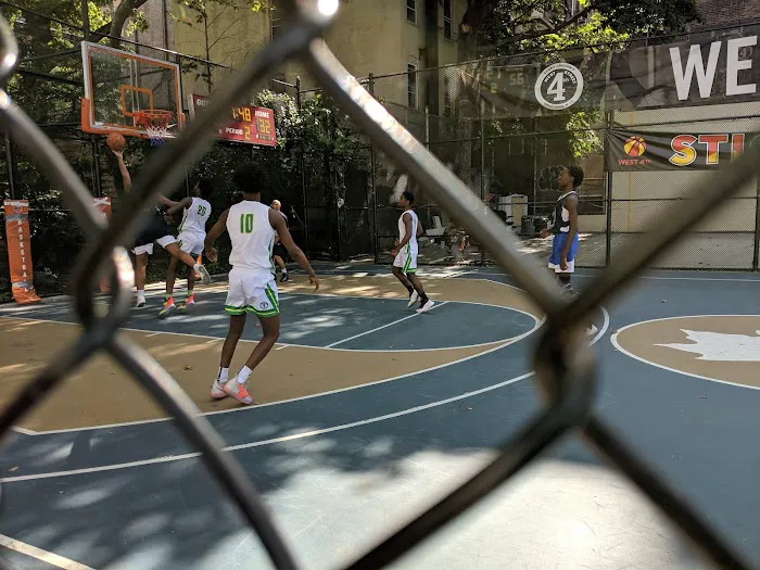 West 4th Street Courts Picture 6