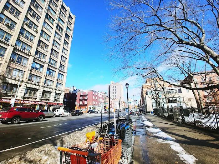 West 4th Street Courts Picture 8