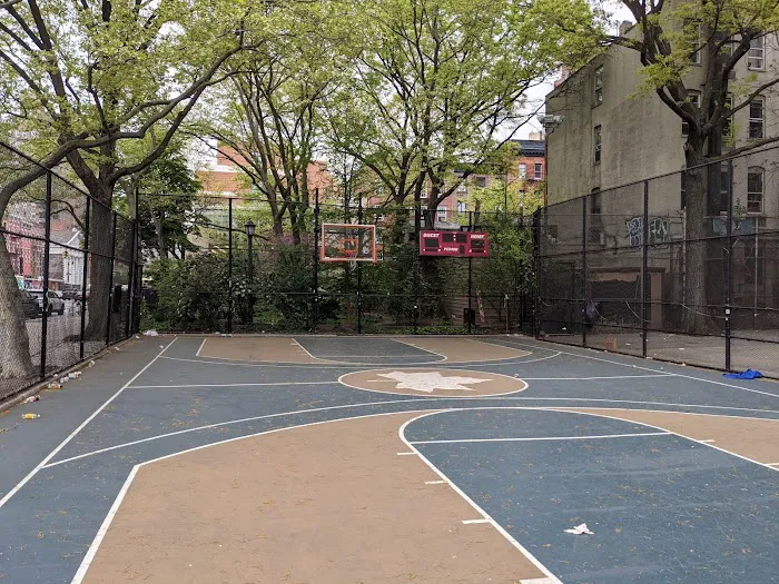 West 4th Street Courts Picture 1