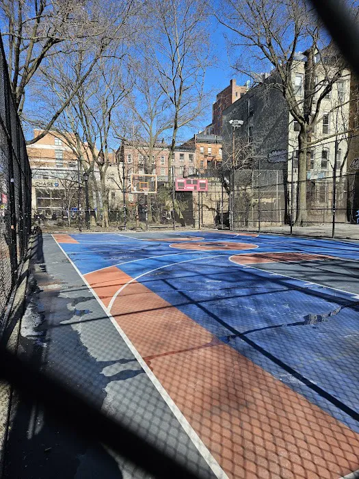 West 4th Street Courts Picture 4